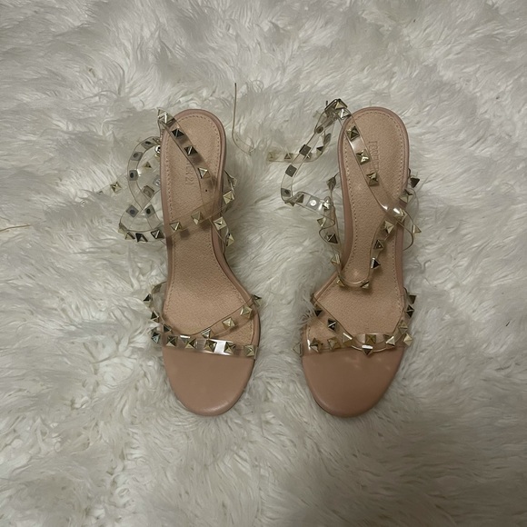 Forever21 stud heels - Picture 1 of 1